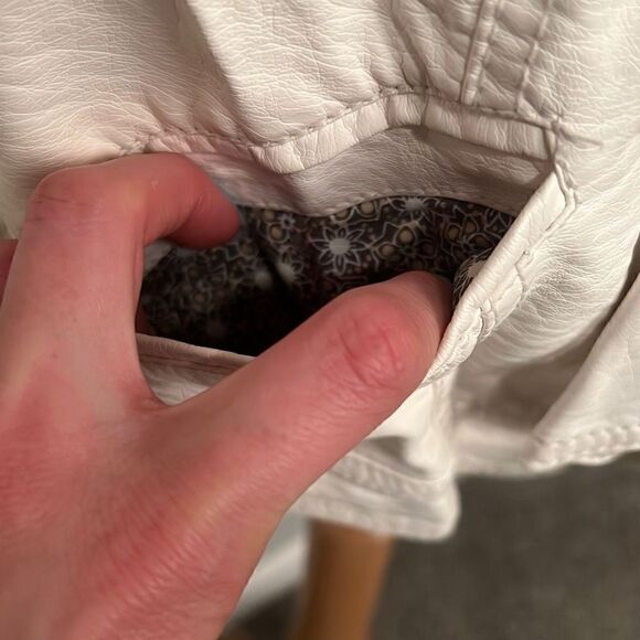 Candies Women's Cream Full Zip Ruffle Faux Leather Jacket - Picture 9 of 12